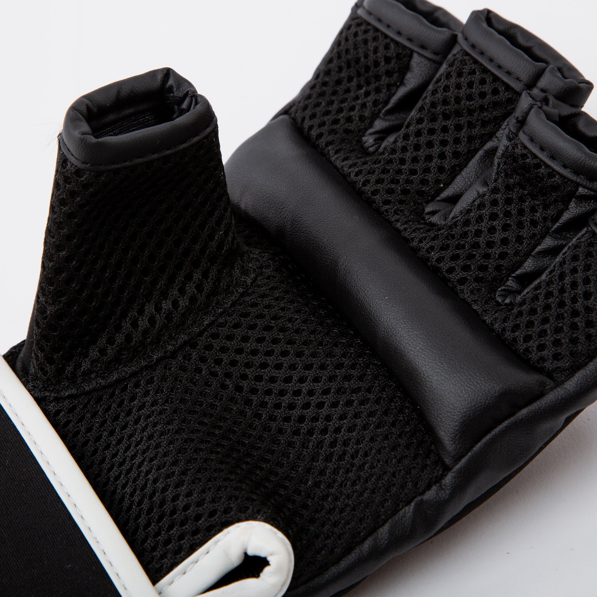 Core Kickboxing Gloves - Image 2